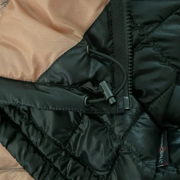 The North Face Women’s Thermoball Jacket - Picture 12 of 12